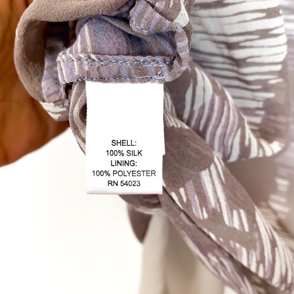 Banana Republic 100%silk crepe short-sleeve blouse - Picture 8 of 8